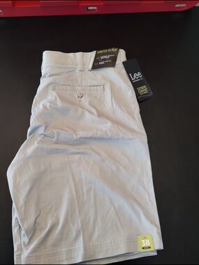Lee Men’s Light Gray Stretch Chino Shorts